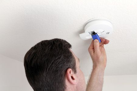 Smoke detectors vs fire alarms